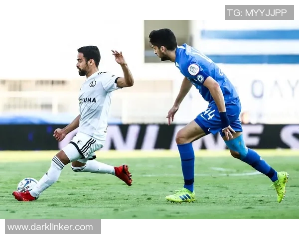 卢加诺与皮尔森的精彩对决揭示了足球战术与团队协作的重要性 卢加诺与皮尔森的精彩对决揭示了足球战术与团队协作的重要性