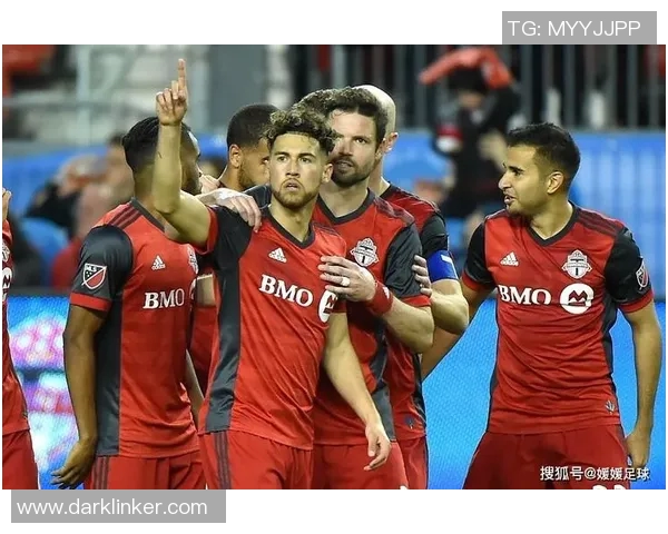 哥伦布与新英格兰的历史对决回顾与精彩瞬间分析 哥伦布与新英格兰的历史对决回顾与精彩瞬间分析