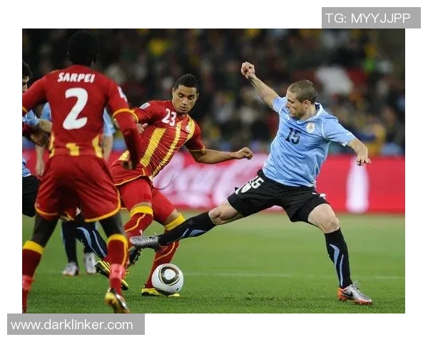 意大利与乌拉圭足球历史交锋回顾与精彩瞬间分析