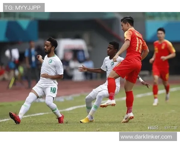 德累斯顿与杜伊斯堡的激烈对决揭示足球战术与团队精神的较量