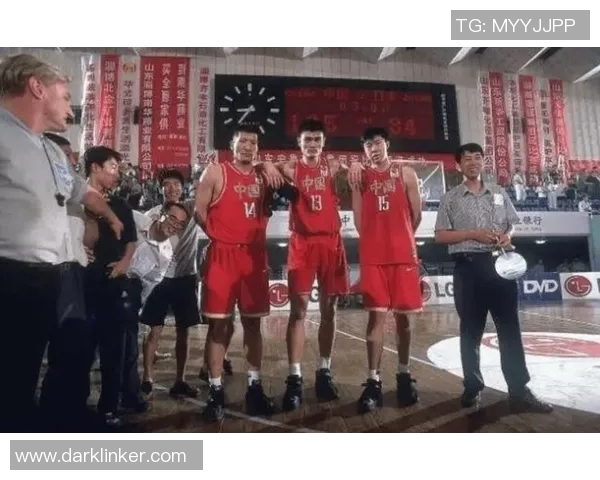 王治郅与王哲林的对决谁将成为中国篮球的新传奇 王治郅与王哲林的对决谁将成为中国篮球的新传奇