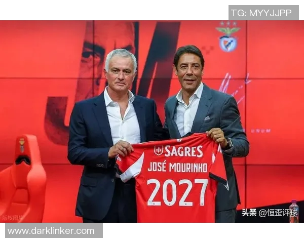 穆里尼奥怒斥欧足联争议点球致罗马被淘汰引发热议 穆里尼奥怒斥欧足联争议点球致罗马被淘汰引发热议