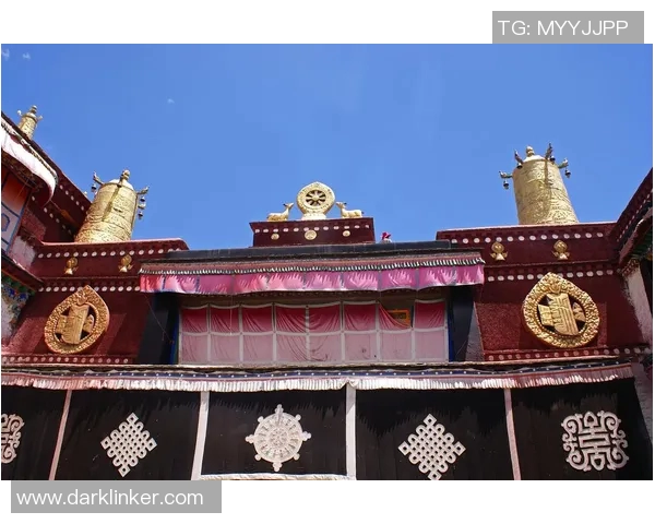 霍尔比与金字塔的较量揭示了历史与现代的交融与碰撞