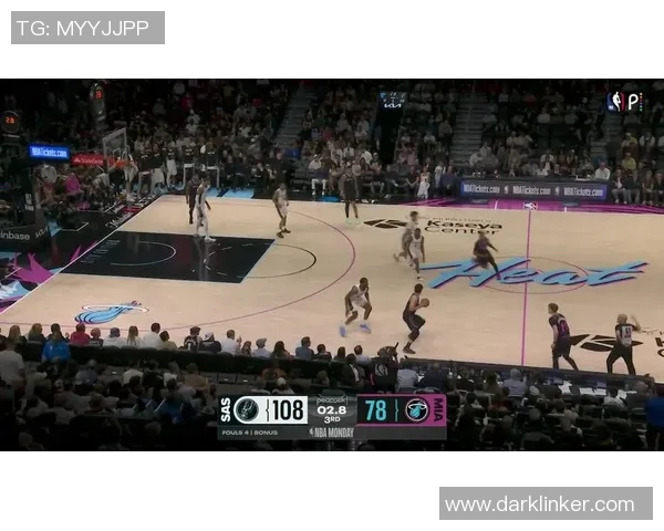 马刺与热火激战12月7日NBA赛场精彩对决引发球迷热议