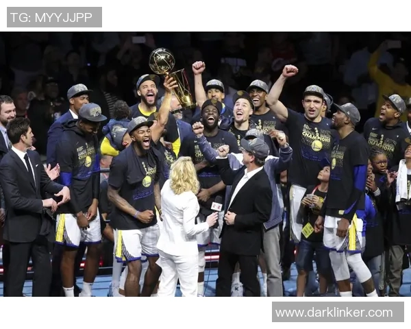 NBA奇才与勇士精彩对决比分揭晓赛季战绩分析与球员表现回顾 NBA奇才与勇士精彩对决比分揭晓赛季战绩分析与球员表现回顾