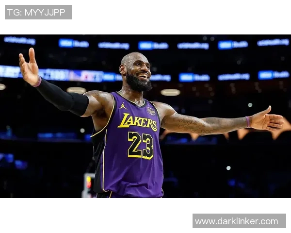 勒布朗詹姆斯：篮球巨星的传奇旅程与未来展望